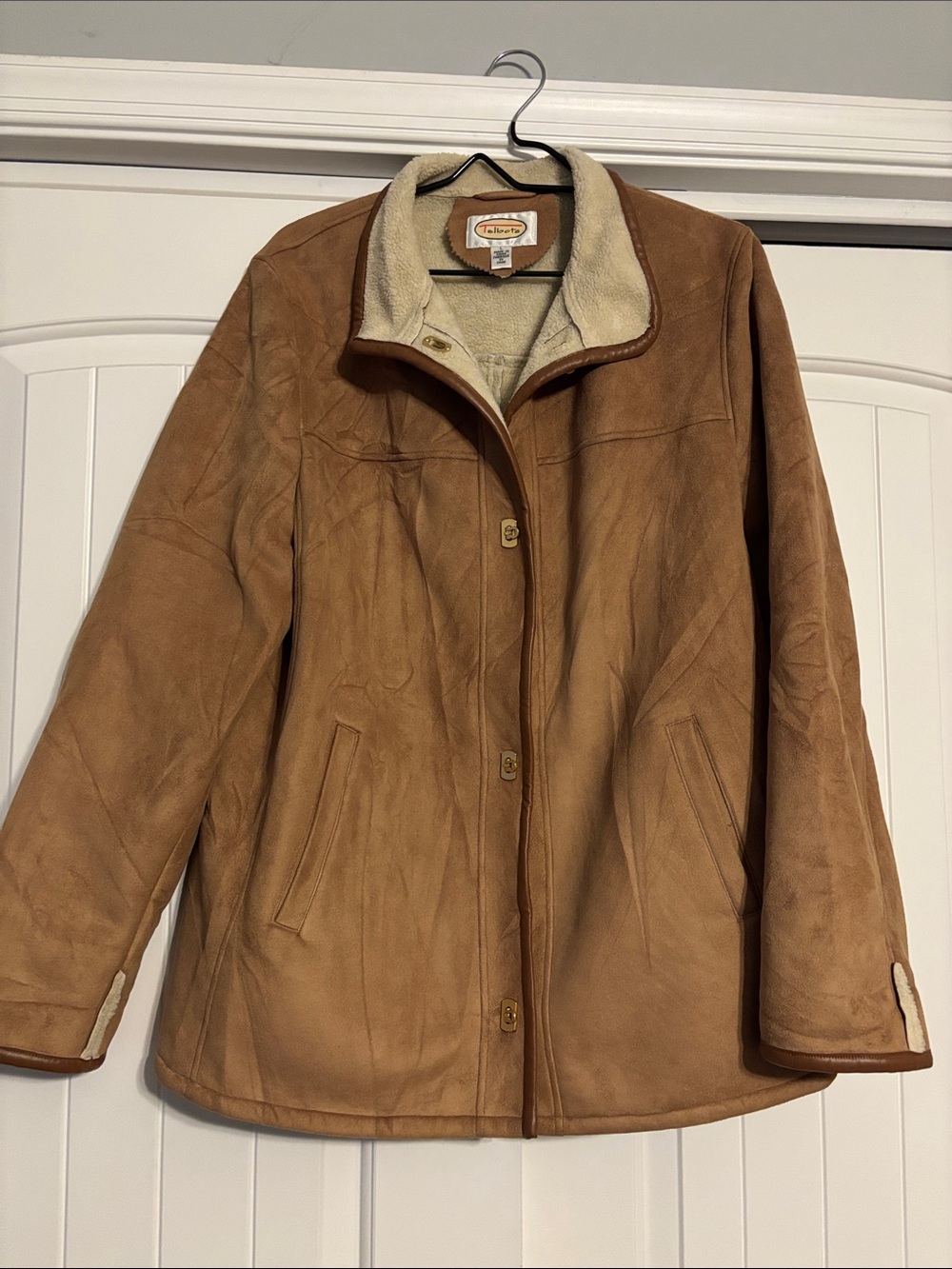 Vintage-Style Tan Faux Suede Jacket with Sherpa Lining